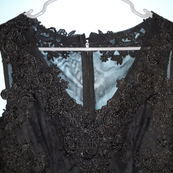 Dress - Picture 5 of 5